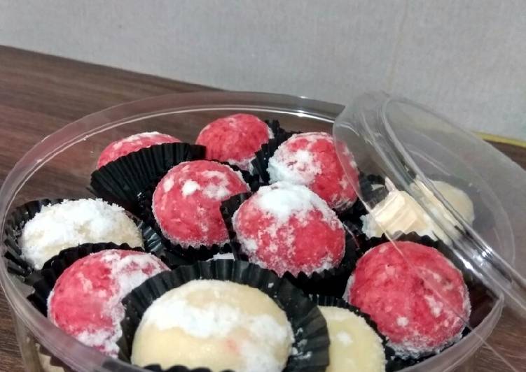 Bola susu ceriaa
