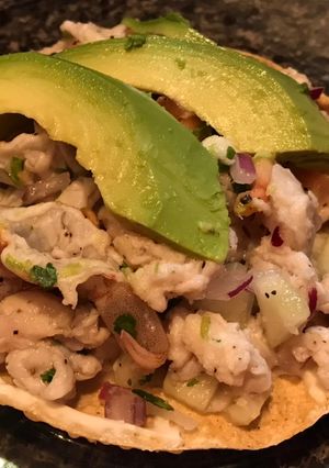 Una foto de Ceviche de pescado 🐠😋