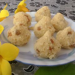 A picture of Sooji Mawa Modak.