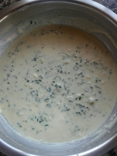 Una foto de Salsa de crema y verdeo
