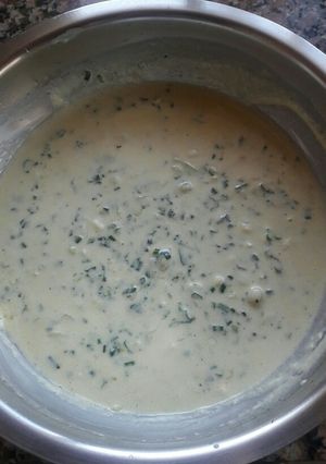 Una foto de Salsa de crema y verdeo
