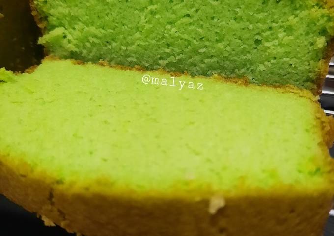 Bagaimana Menyiapkan Bolu Pandan Putih Telur yang Lezat