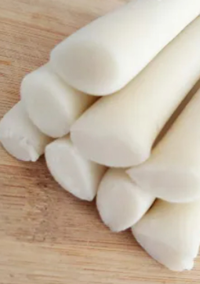 Una foto de 한국 떡 / Pastel de arroz coreano