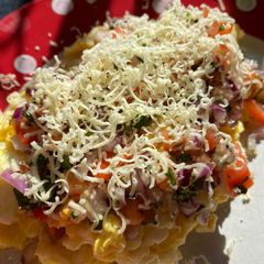 A picture of Mexican style Eggs.