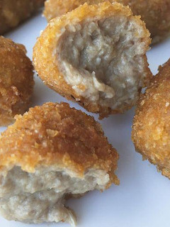 Una foto de Croquetes d'ànec rostit amb peres i pinyons 🍐