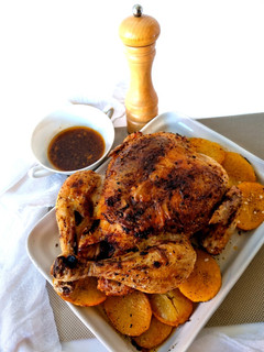 Una foto de Pollo asado en freidora de aire {con condimento "Montreal Steak"}