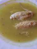 Caldito de zapallo con alitas de pollo