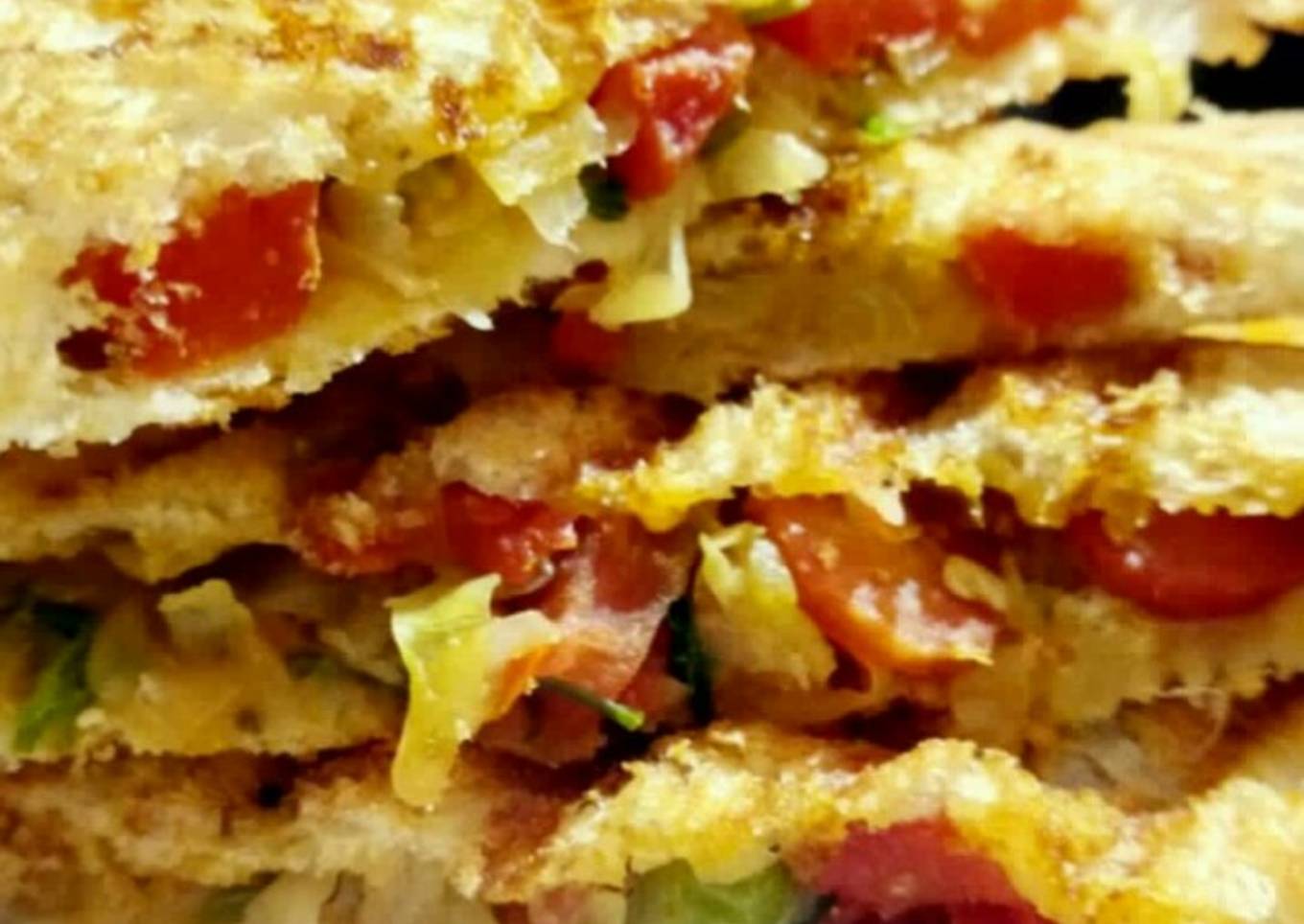 Cheesy veggie grilled sandwich