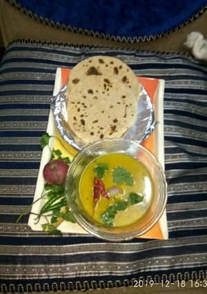 A picture of Roti from wheat flour.