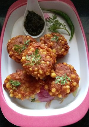 A picture of Sabuana vada.
