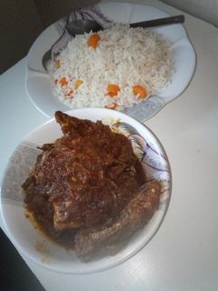 Shinkafa da miyar kaza ainihin hoton girkin