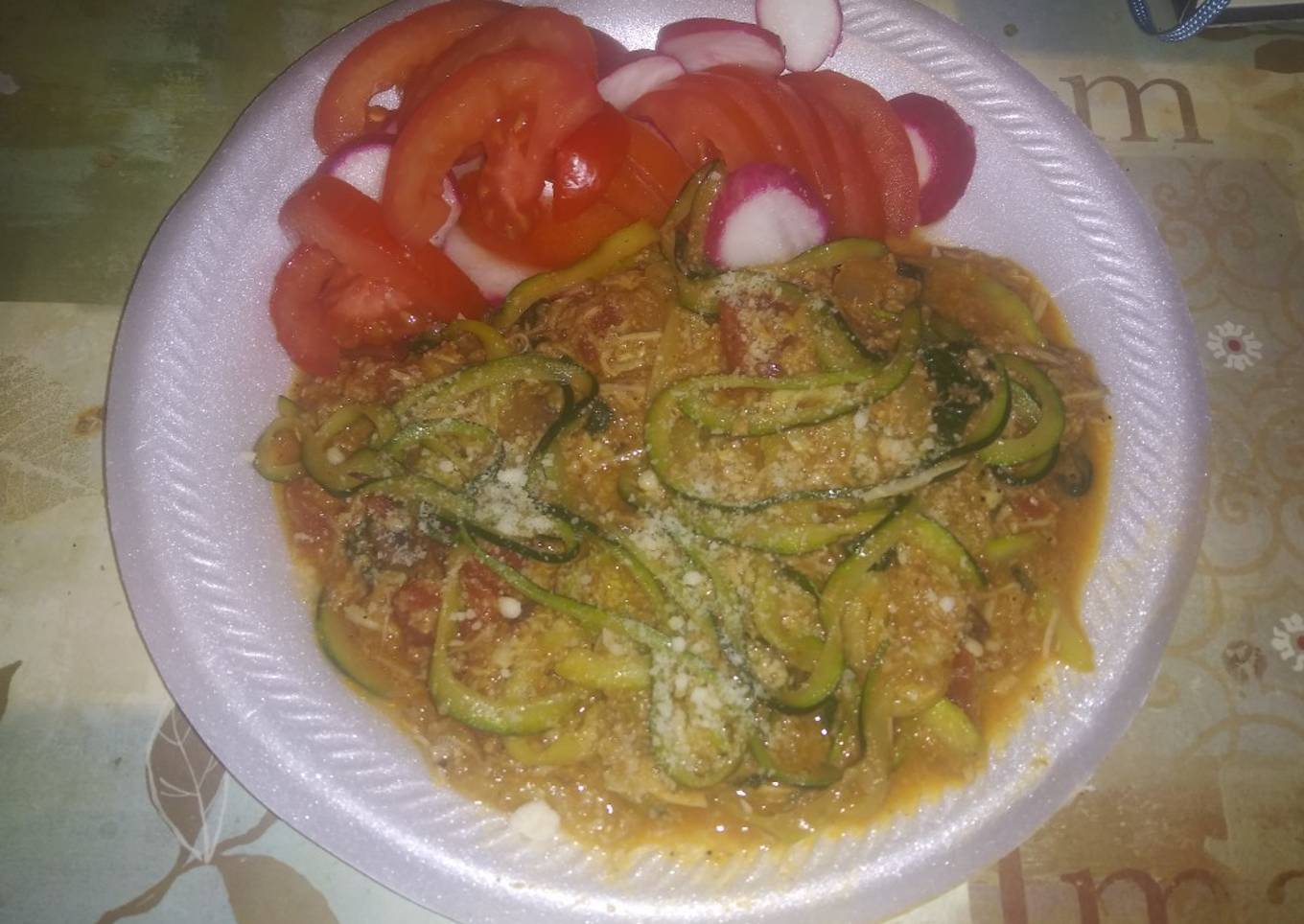 Espaguetis de zucchini con tinga