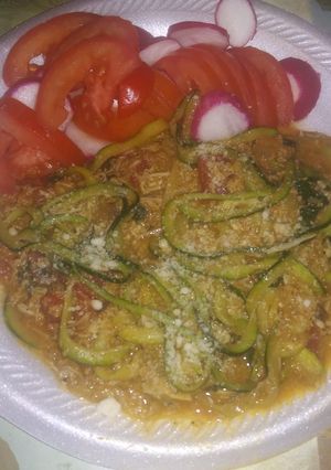 Una foto de Espaguetis de zucchini con tinga
