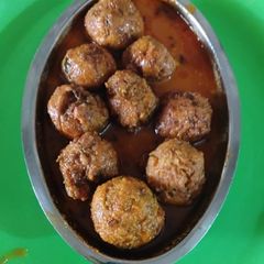 A picture of Lauki Kofta Sabzi.