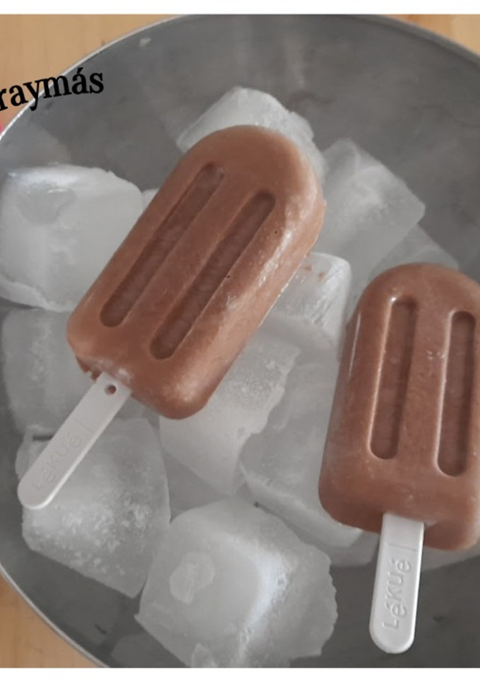 Una foto de Polos cremosos de chocolate