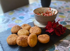 Foto principal de Sopaipillas con pebre chileno