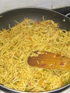 வெஜிடபிள் நூடுல்ஸ் (Veg Noodles Recipe in TAmil) செய்முறை முக்கிய புகைப்படம்