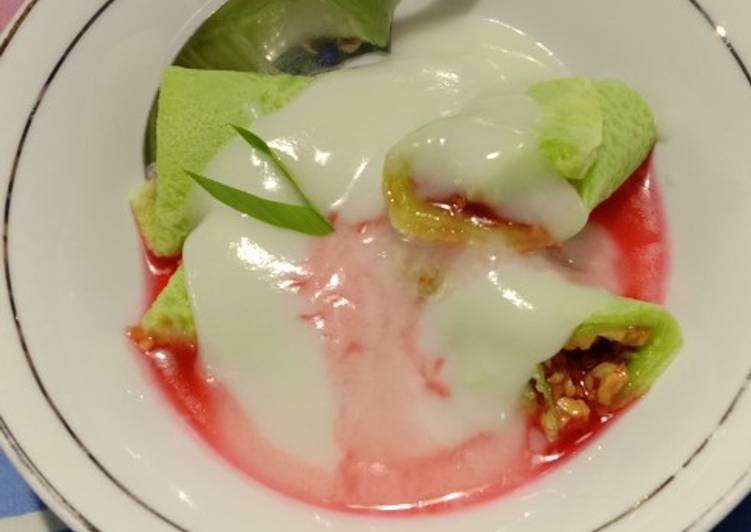 Dadar kacang kuah santan