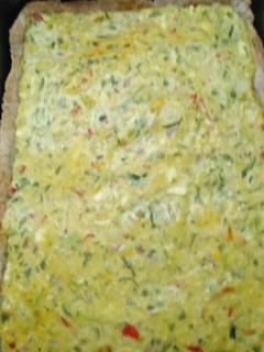 Una foto de Tarta de zapallitos y zucchini, con masa integral 🥰❣️🥰❣️🥰❣️