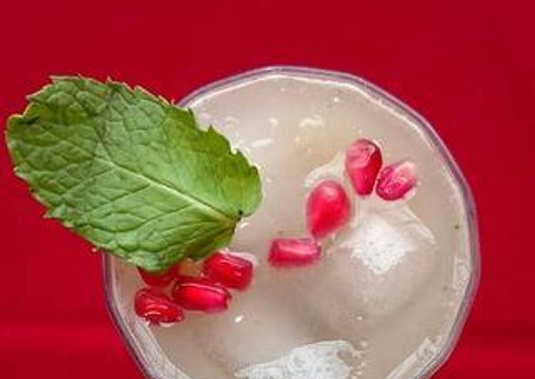 Recipe of Perfect Cucumber pomegranate punch