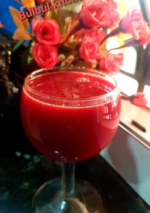 अनार का जूस (Anaar ka juice recipe in hindi) रेसिपी मुख्य फोटो