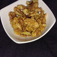 A picture of Caramelized Walnuts.