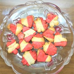 A picture of Valentines Hearty Cookies.