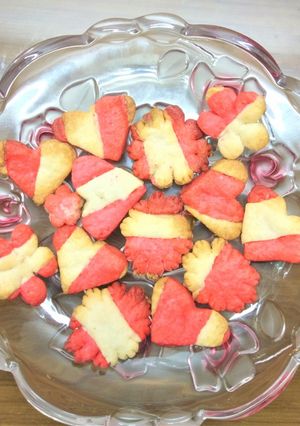 A picture of Valentines Hearty Cookies.