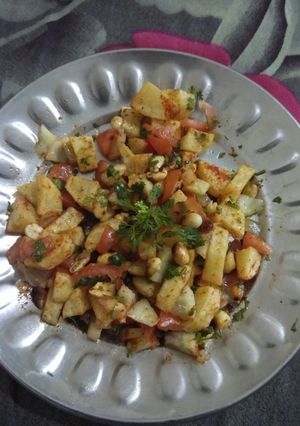 A picture of Falahari aalo chaat.