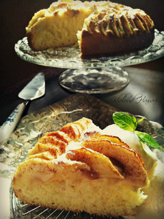 A picture of Apple Cake Bread.