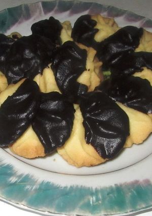 O poză a rețetei Biscuiți (fursecuri)vienezi cu ciocolată.