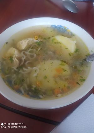 Una foto de Caldito de pollo🌟😋✨