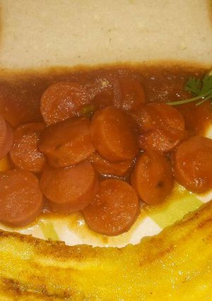 Una foto de Cazuela de salchichas y tomate (mi receta)