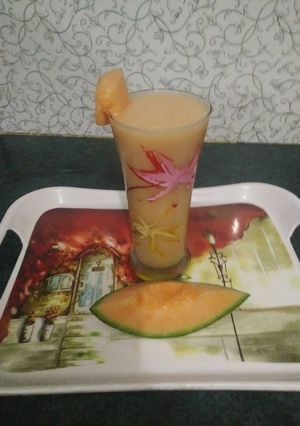 A picture of Left over melon seeds juice.