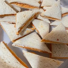 A picture of Sandwichitos de Mezcla (party sandwiches).