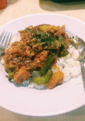 A picture of Honey Lemon Chicken.