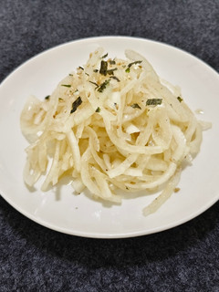 蜜香涼拌洋蔥(簡單料理) 的食譜成品照片
