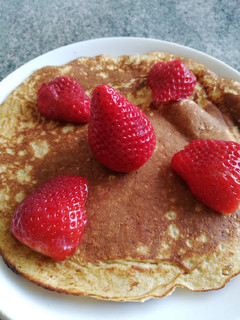 Una foto de Tortitas de plátano y avena