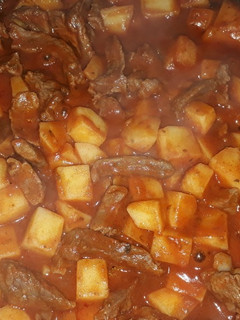 Una foto de Guiso de papa y carne