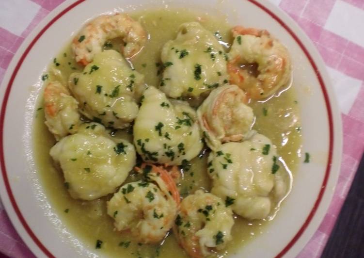 Rape y langostinos al cava