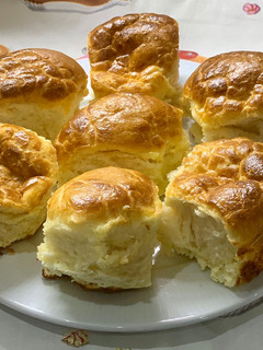 Una foto de Bollos de leche y queso