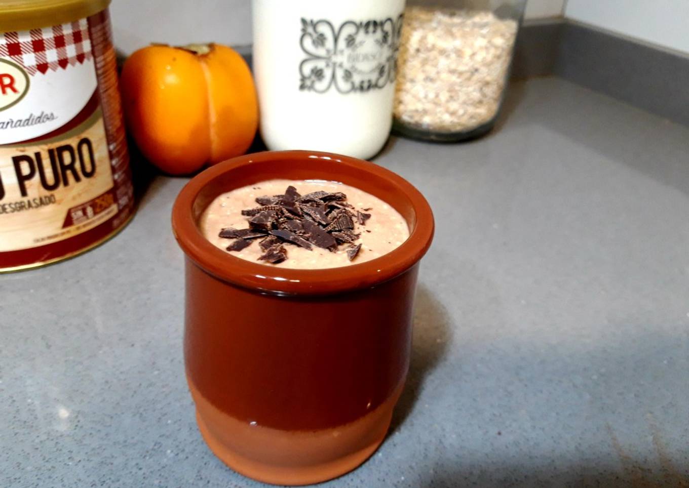 Natillas saludables de caqui, avena y cacao