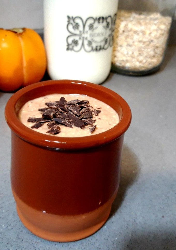 Una foto de Natillas saludables de caqui, avena y cacao