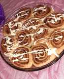 Rollos de canela (cinnamon rolls)