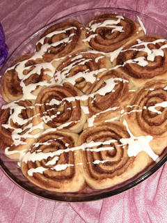 Una foto de Rollos de canela (cinnamon rolls)