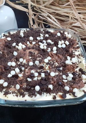 A picture of Tiramisu (eggless)Italian dessert.