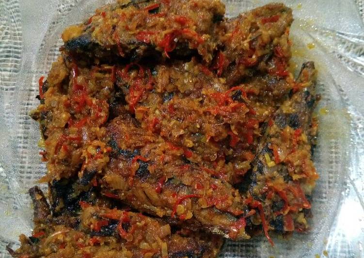 Cara mudah Menyiapkan Pindang Tongkol Bumbu Bali Lezat