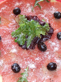 Una foto de Carpaccio veneciano de carne