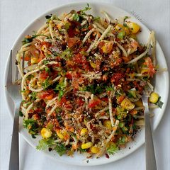 Noodle salad A picture of Noodle salad.