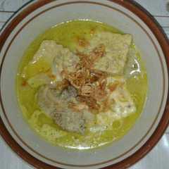 Ayam, tempe dan tahu kari kuning রেসিপির প্রধান ছবি